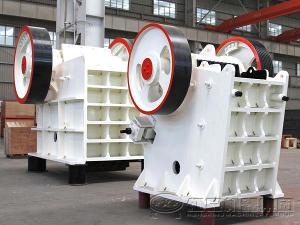 PE、PEX系列顎式破碎機(jī)