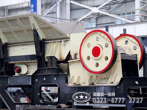 輪胎式顎式移動破碎機(jī) 輪胎式顎式移動破碎機(jī)
