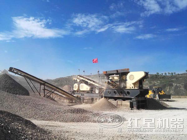 車(chē)載流動(dòng)破石子機(jī)生產(chǎn)現(xiàn)場(chǎng) 車(chē)載流動(dòng)破石子機(jī)生產(chǎn)現(xiàn)場(chǎng)