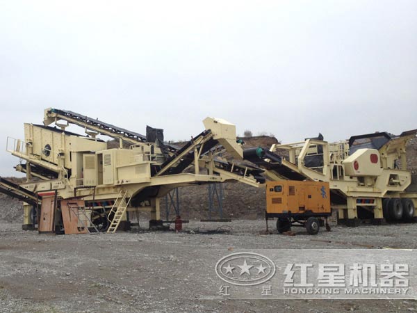 移動(dòng)式組合破碎機(jī)生產(chǎn)現(xiàn)場(chǎng) 移動(dòng)式組合破碎機(jī)生產(chǎn)現(xiàn)場(chǎng)