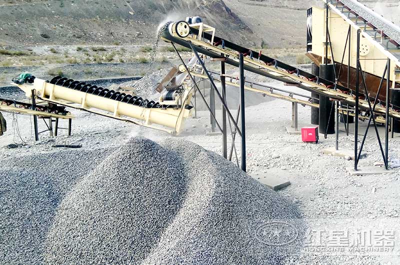 螺旋式洗沙機(jī)在建現(xiàn)場實(shí)拍 螺旋式洗沙機(jī)在建現(xiàn)場實(shí)拍