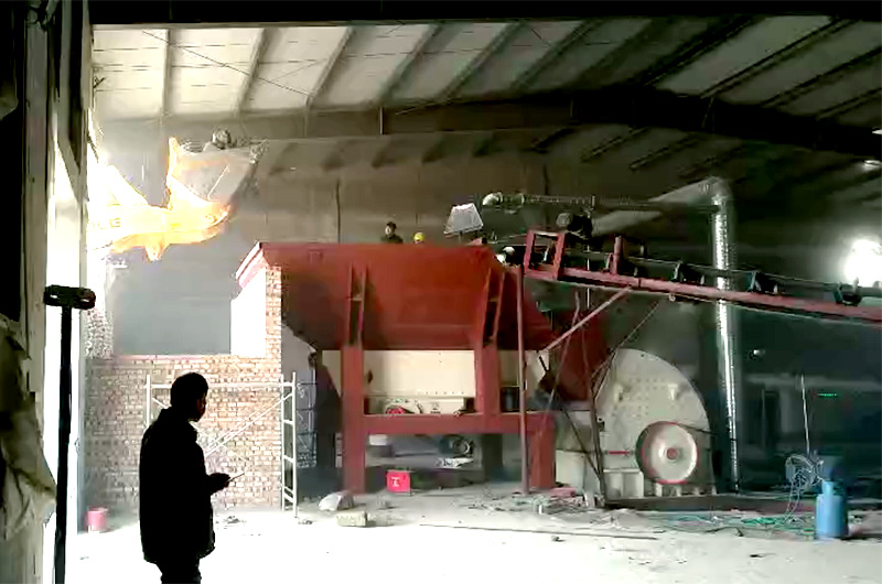 重錘式粉碎機(jī) 重錘式粉碎機(jī)