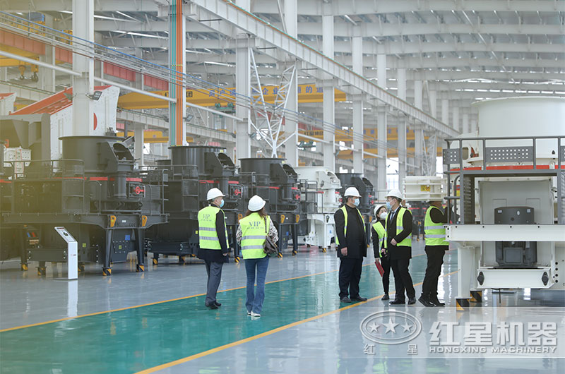 客戶來廠考察制砂機(jī)設(shè)備 客戶來廠考察制砂機(jī)設(shè)備