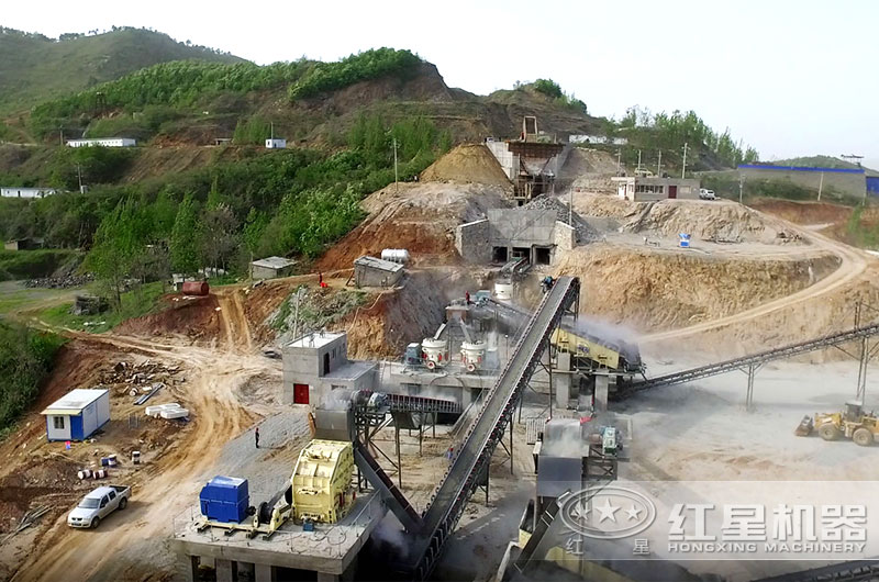 河南一石料廠碎石生產(chǎn)線客戶現(xiàn)場(chǎng)實(shí)拍 河南一石料廠碎石生產(chǎn)線客戶現(xiàn)場(chǎng)實(shí)拍