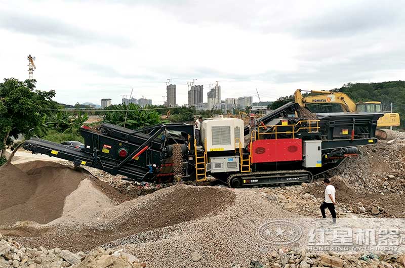 履帶移動(dòng)破碎站現(xiàn)場(chǎng)三 履帶移動(dòng)破碎站現(xiàn)場(chǎng)三