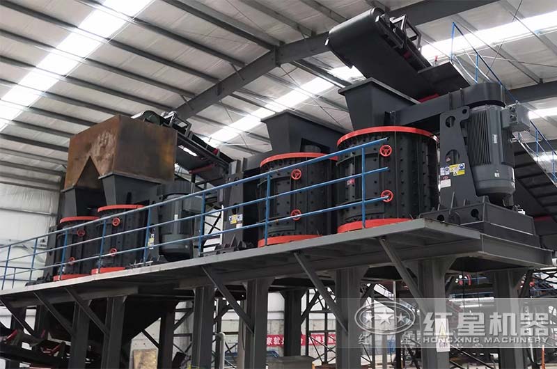 立式復(fù)合制砂機現(xiàn)場 立式復(fù)合制砂機現(xiàn)場