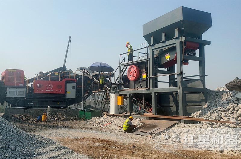 建筑垃圾移動(dòng)破碎機(jī)現(xiàn)場(chǎng)