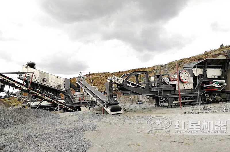 移動破碎機現(xiàn)場 移動破碎機現(xiàn)場