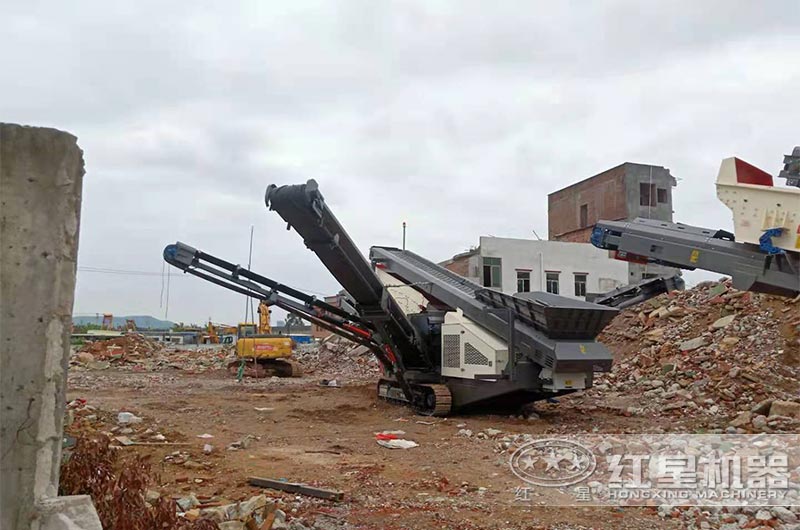 履帶移動(dòng)破碎站現(xiàn)場(chǎng)二 履帶移動(dòng)破碎站現(xiàn)場(chǎng)二