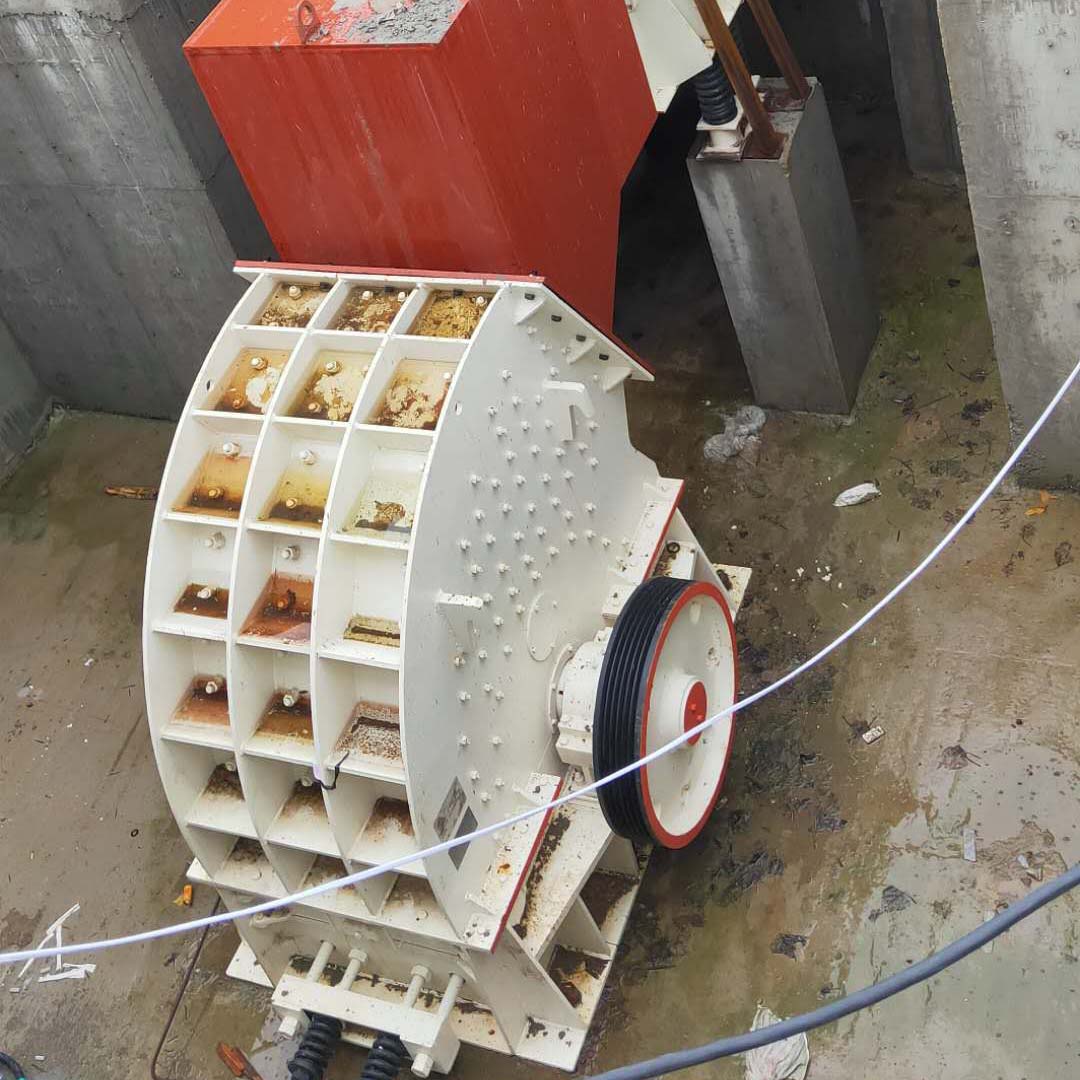 OCZ1410破碎機(jī)現(xiàn)場(chǎng)實(shí)拍 OCZ1410破碎機(jī)現(xiàn)場(chǎng)實(shí)拍