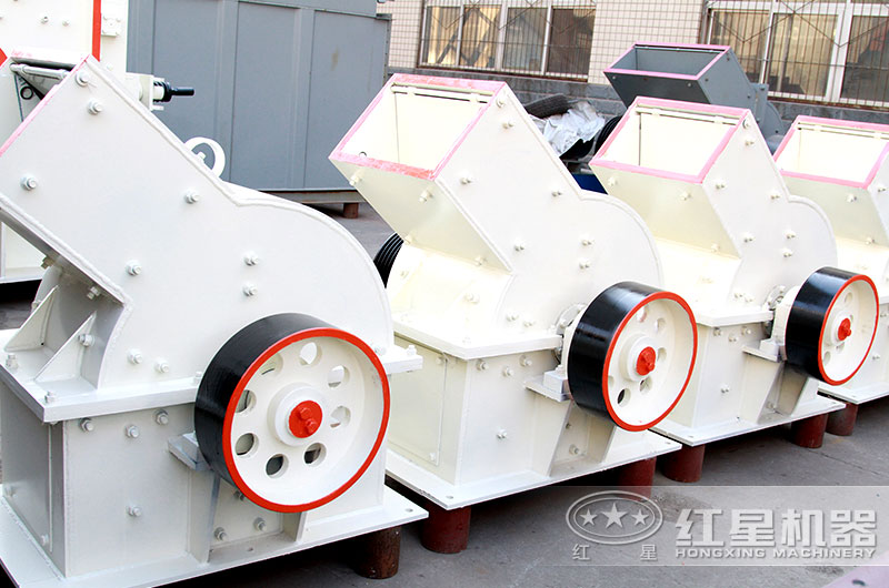 錘式破碎機(jī)發(fā)貨現(xiàn)場(chǎng)實(shí)拍 錘式破碎機(jī)發(fā)貨現(xiàn)場(chǎng)實(shí)拍