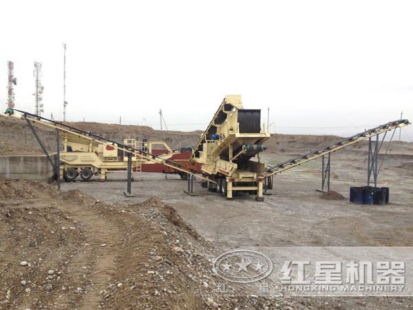 移動式制砂機(jī)工作現(xiàn)場 移動式制砂機(jī)工作現(xiàn)場