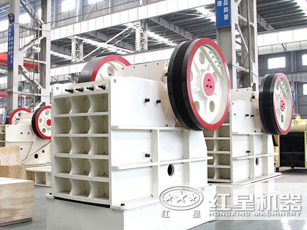 HD顎式破碎機(jī)生產(chǎn)車(chē)間 HD顎式破碎機(jī)生產(chǎn)車(chē)間