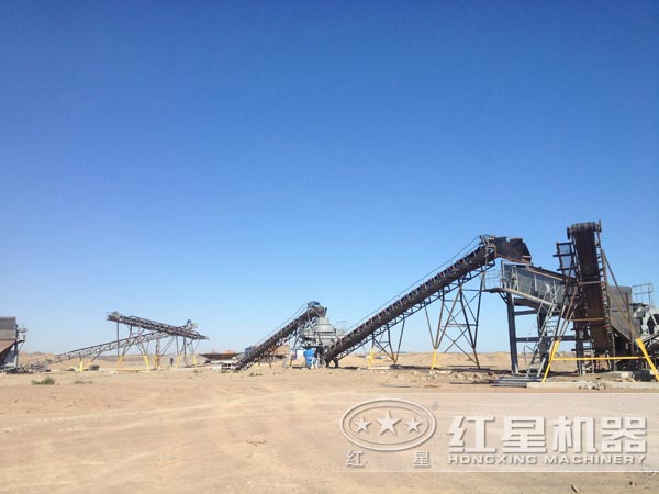 山石制砂機(jī)制砂現(xiàn)場 山石制砂機(jī)制砂現(xiàn)場