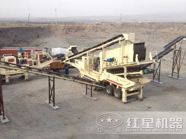 移動(dòng)破碎站作業(yè)現(xiàn)場(chǎng)無(wú)粉塵污染 移動(dòng)破碎站作業(yè)現(xiàn)場(chǎng)無(wú)粉塵污染