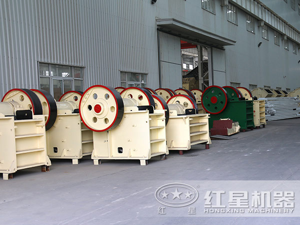 顎式破碎機設(shè)備 顎式破碎機設(shè)備