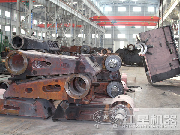 顎式破碎機(jī)部件實(shí)拍 顎式破碎機(jī)部件實(shí)拍