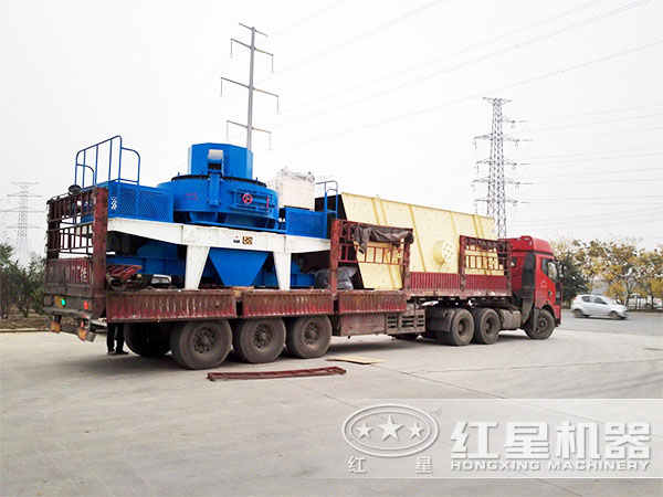 時產60噸的鵝卵石制砂機發(fā)貨圖