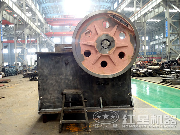 顎式破碎機(jī)鑄造車(chē)間