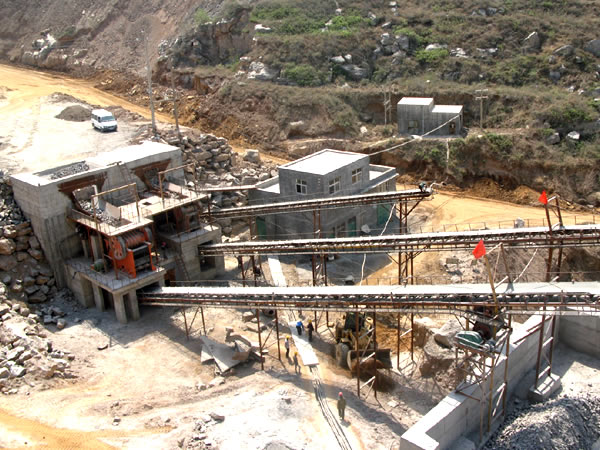 河南洛陽(yáng)玄武巖破碎現(xiàn)場(chǎng) 河南洛陽(yáng)玄武巖破碎現(xiàn)場(chǎng)