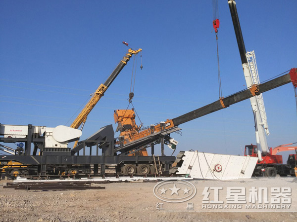 紅星一體化車載移動破沙機(jī)生產(chǎn)現(xiàn)場 紅星一體化車載移動破沙機(jī)生產(chǎn)現(xiàn)場