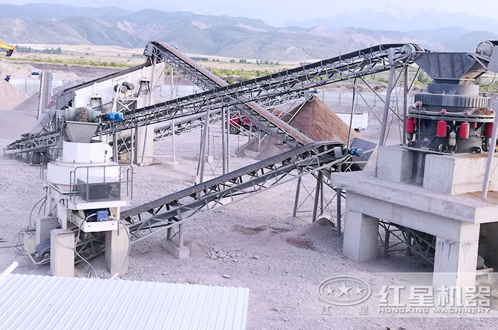 硅石制砂現(xiàn)場(chǎng)