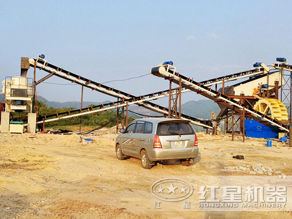 石料生產(chǎn)線現(xiàn)場(chǎng) 石料生產(chǎn)線現(xiàn)場(chǎng)