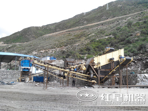 輝綠巖制砂現(xiàn)場(chǎng) 輝綠巖制砂現(xiàn)場(chǎng)