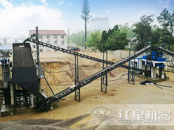 制砂機(jī)作業(yè)現(xiàn)場(chǎng) 制砂機(jī)作業(yè)現(xiàn)場(chǎng)