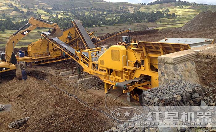 可在任何環(huán)境下作業(yè)的青石移動(dòng)碎石機(jī) 可在任何環(huán)境下作業(yè)的青石移動(dòng)碎石機(jī)