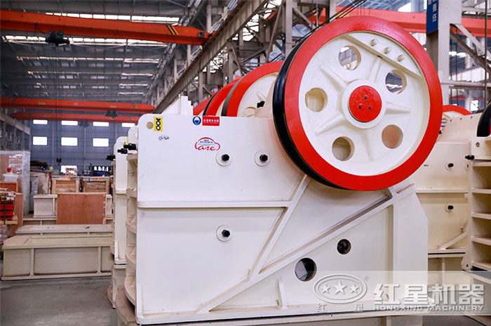 白云石顎式破碎機(jī) 白云石顎式破碎機(jī)