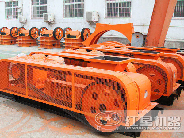 單輥式制砂機(jī) 單輥式制砂機(jī)