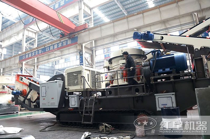 履帶式建筑垃圾破碎機(jī)生產(chǎn)車間 履帶式建筑垃圾破碎機(jī)生產(chǎn)車間