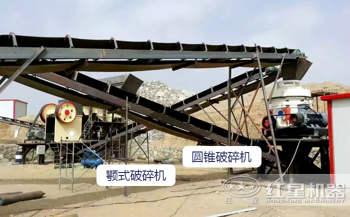 日產兩萬噸碎石生產線作業(yè)現(xiàn)場