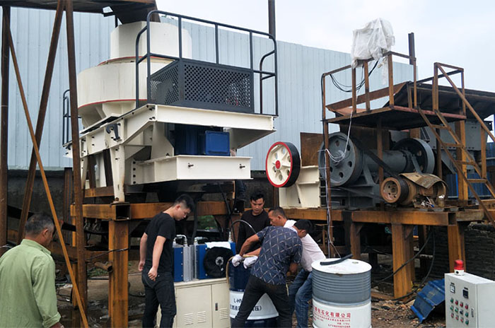紅星滁州用戶鵝卵石制砂機(jī)安裝現(xiàn)場(chǎng)