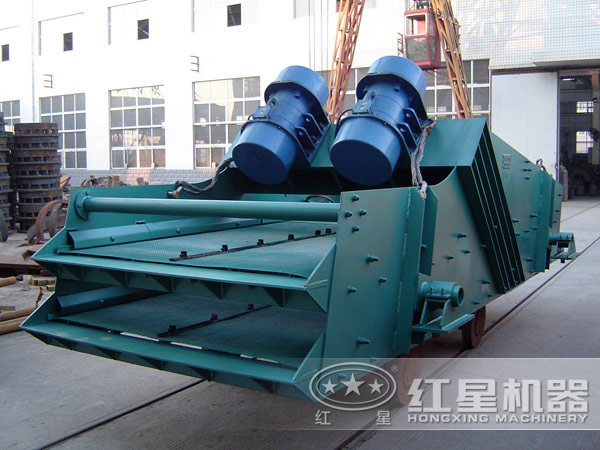 直線振動篩設(shè)備高清實(shí)拍