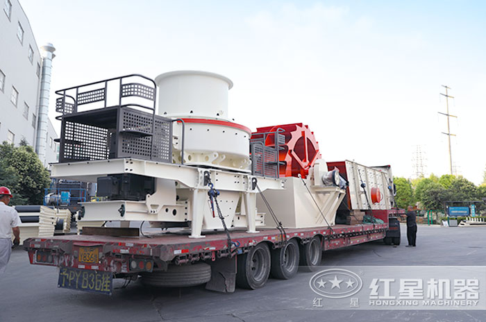 升級版HVI制砂機發(fā)貨現(xiàn)場