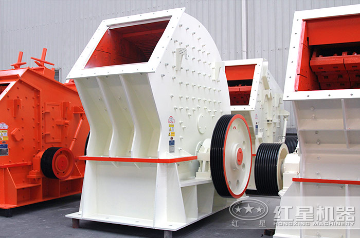 升級(jí)版PCZ型重錘式破碎機(jī) 升級(jí)版PCZ型重錘式破碎機(jī)