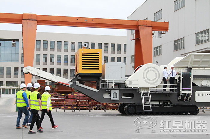 客戶到紅星廠區(qū)參觀設備 客戶到紅星廠區(qū)參觀設備