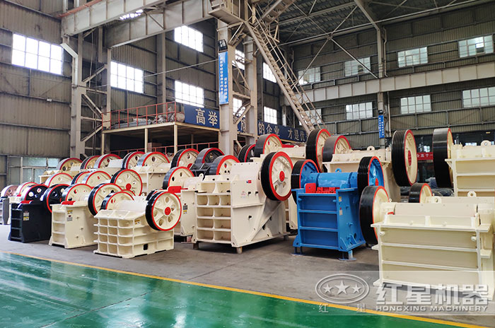 不同型號的石頭破碎機(jī)生產(chǎn)車間