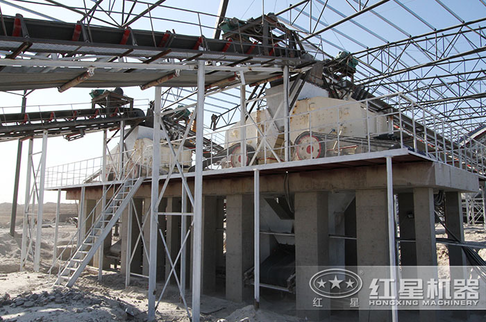 反擊式破碎機(jī)可多機(jī)聯(lián)合作業(yè) 反擊式破碎機(jī)可多機(jī)聯(lián)合作業(yè)