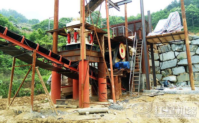 可砂石料破碎加工現(xiàn)場(chǎng)