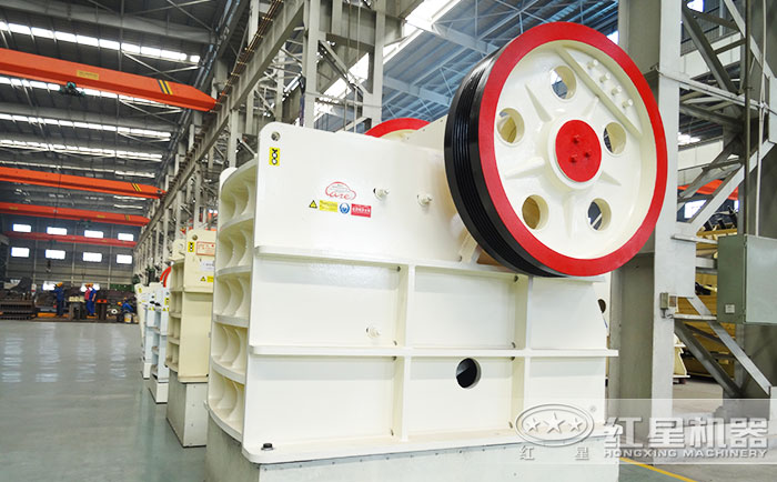 鱷破碎機(jī)設(shè)備直銷廠家車間展示 鱷破碎機(jī)設(shè)備直銷廠家車間展示