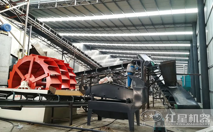 剛剛落成的洗沙加工廠 剛剛落成的洗沙加工廠