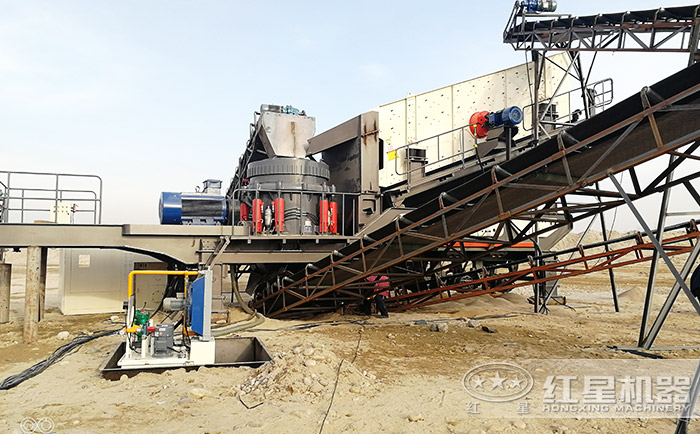 新型石子破碎機現場穩(wěn)固快速的破碎加工