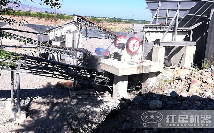 鄂破機(jī)加工現(xiàn)場 鄂破機(jī)加工現(xiàn)場