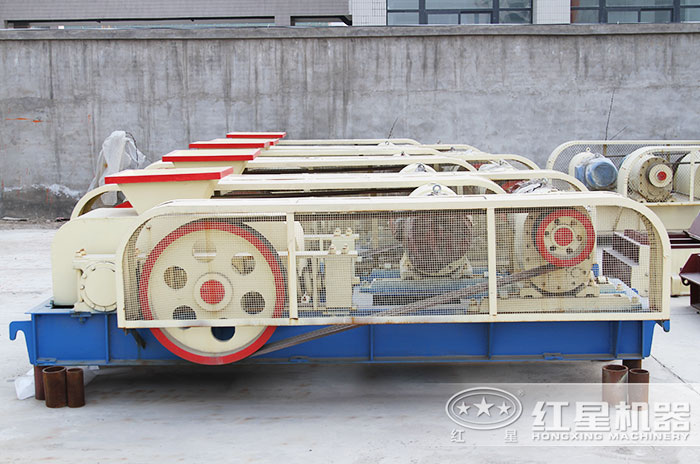 對輥式破碎機設(shè)備，價格優(yōu)惠