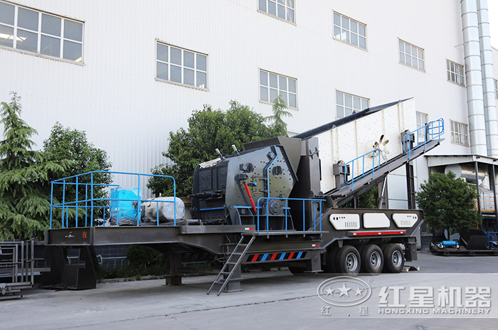 移動反擊式破碎機 移動反擊式破碎機