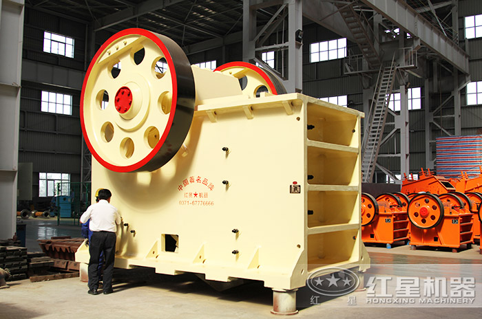 粗破加工設(shè)備顎式破碎機(jī) 粗破加工設(shè)備顎式破碎機(jī)