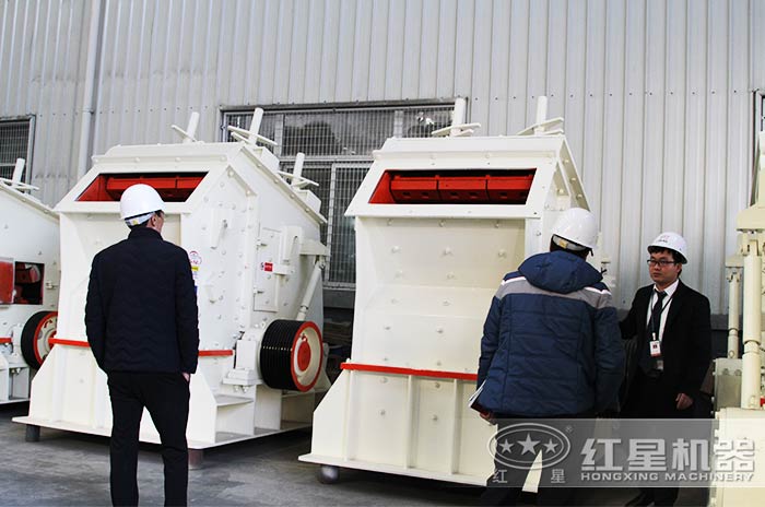 客戶到場參觀反擊破 客戶到場參觀反擊破